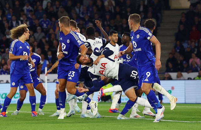 Leicester rượt đuổi, Tottenham mất điểm trận mở màn ở King Power- Ảnh 3.