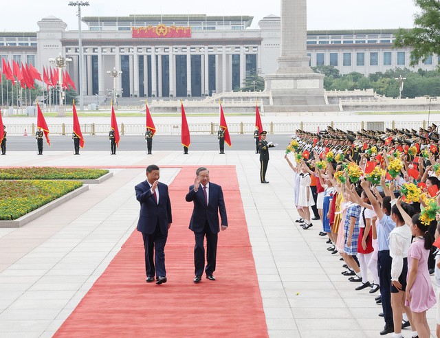 Tổng Bí thư, Chủ tịch Trung Quốc Tập Cận Bình chủ trì lễ đón Tổng Bí thư, Chủ tịch nước Tô Lâm. Ảnh: TTXVN