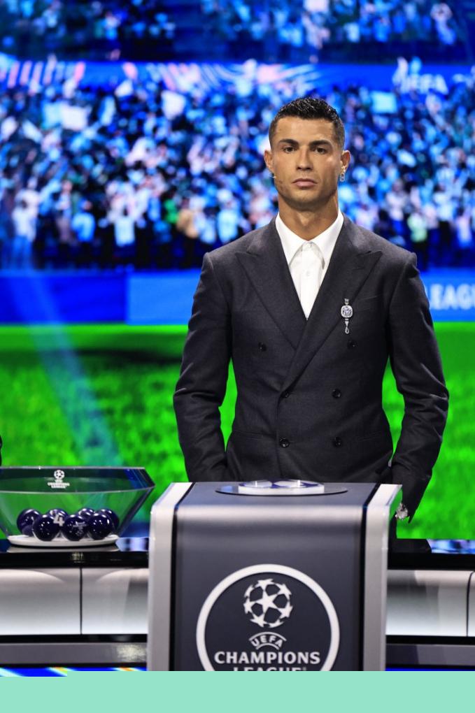 Ronaldo chưa bao giờ “nản” đến thế: Cất công bay 5.000 km nhưng cả buổi chỉ phải làm đi làm lại một việc suốt 30 lần- Ảnh 3.