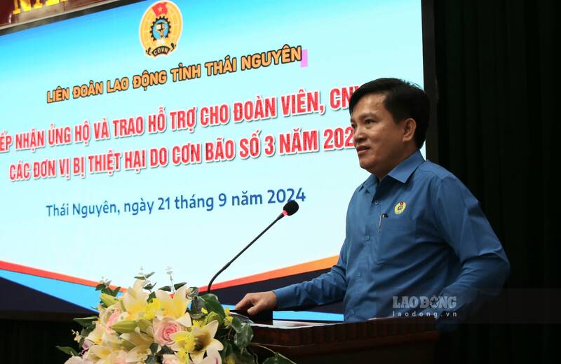 Phó Chủ tịch LĐLĐ Việt Nam Nguyễn Xuân Hùng phát biểu tại chương trình. Ảnh: Lam Thanh