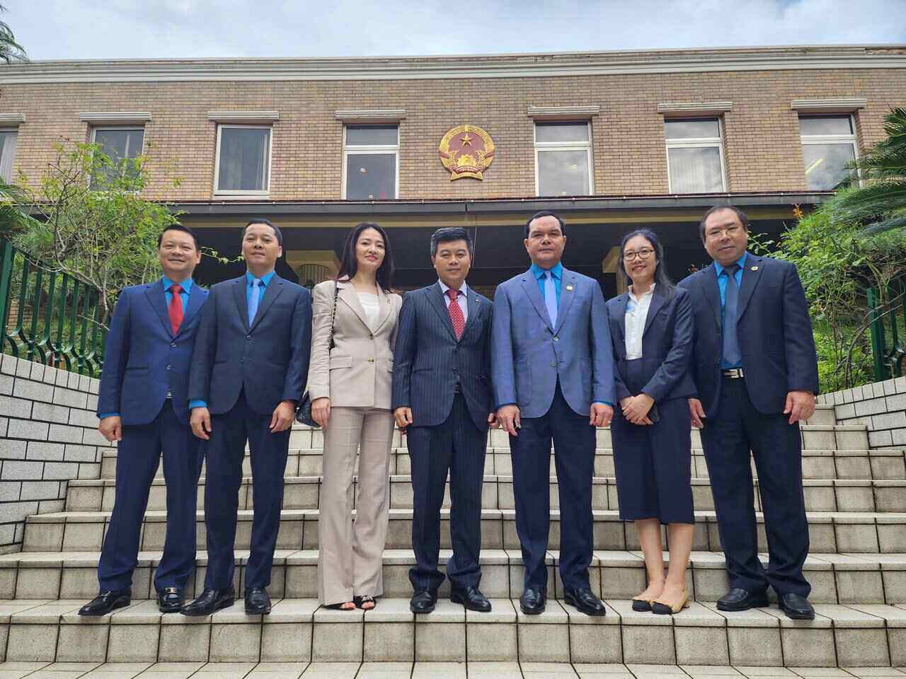 Thăm Đại sứ quán Việt Nam tại Nhật Bản. Ảnh: Ban Đối ngoại