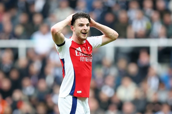 Arsenal thua bạc nhược Newcastle, nguy cơ mất top 3