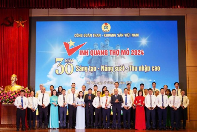 Tuyên dương 125 thợ mỏ lao động giỏi, thu nhập cao
