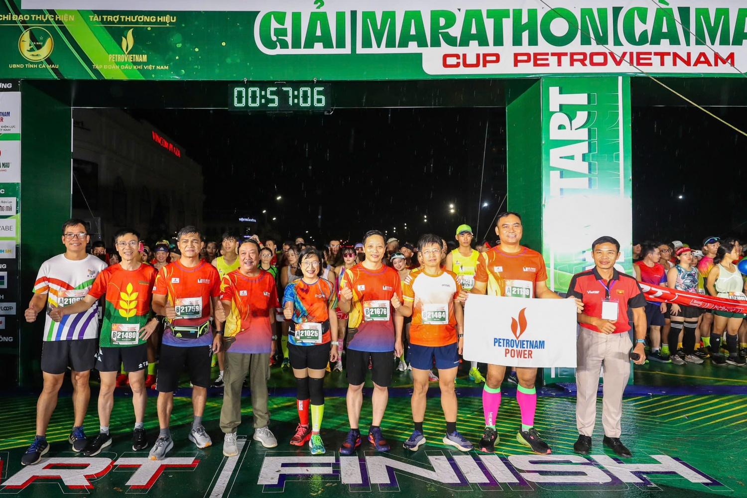 [Chùm ảnh] Hàng nghìn vận động viên tranh tài sôi nổi tại giải Marathon Cà Mau 2024