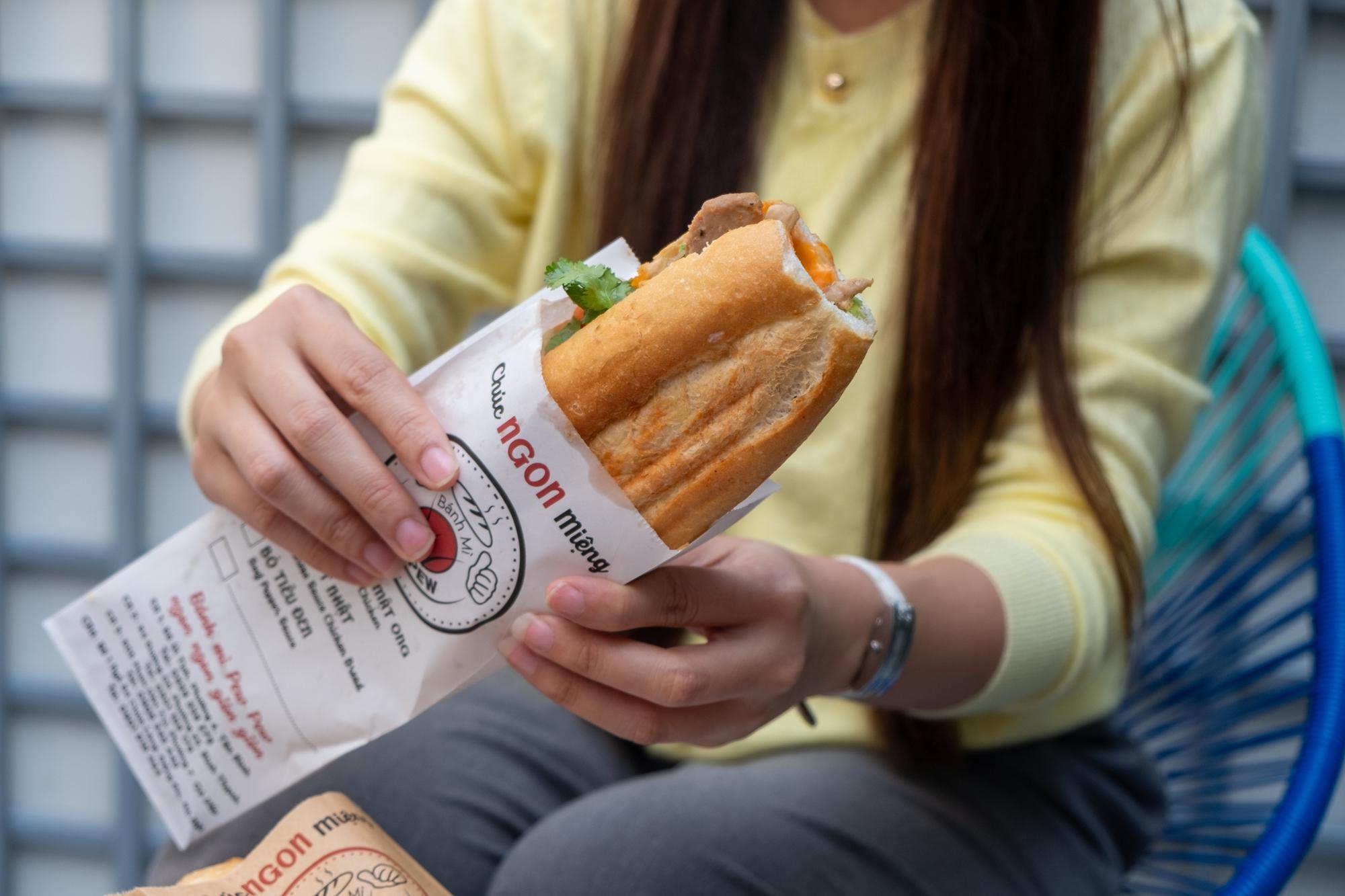 PewPew lần đầu nói về lý do mở tiệm bánh mì,