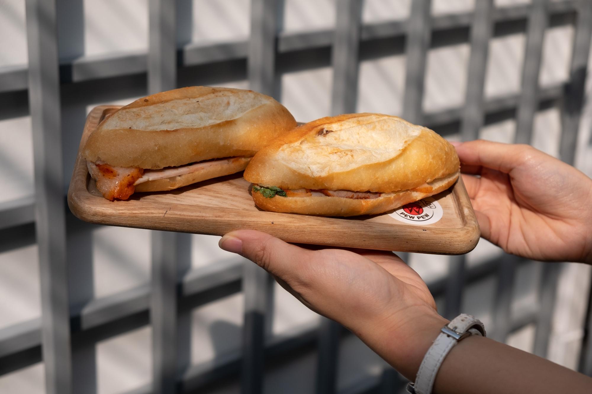 PewPew lần đầu nói về lý do mở tiệm bánh mì,