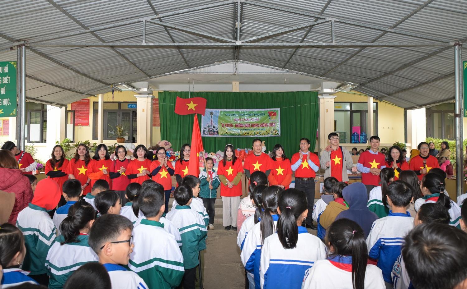 Ấm tình thiện nguyện nơi vùng cao biên giới Vị Xuyên, Hà Giang