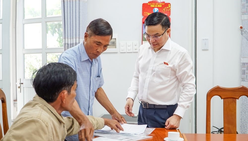 ĐBQH Lê Mạnh Hùng tiếp công dân định kỳ quý IV tại tỉnh Cà Mau
