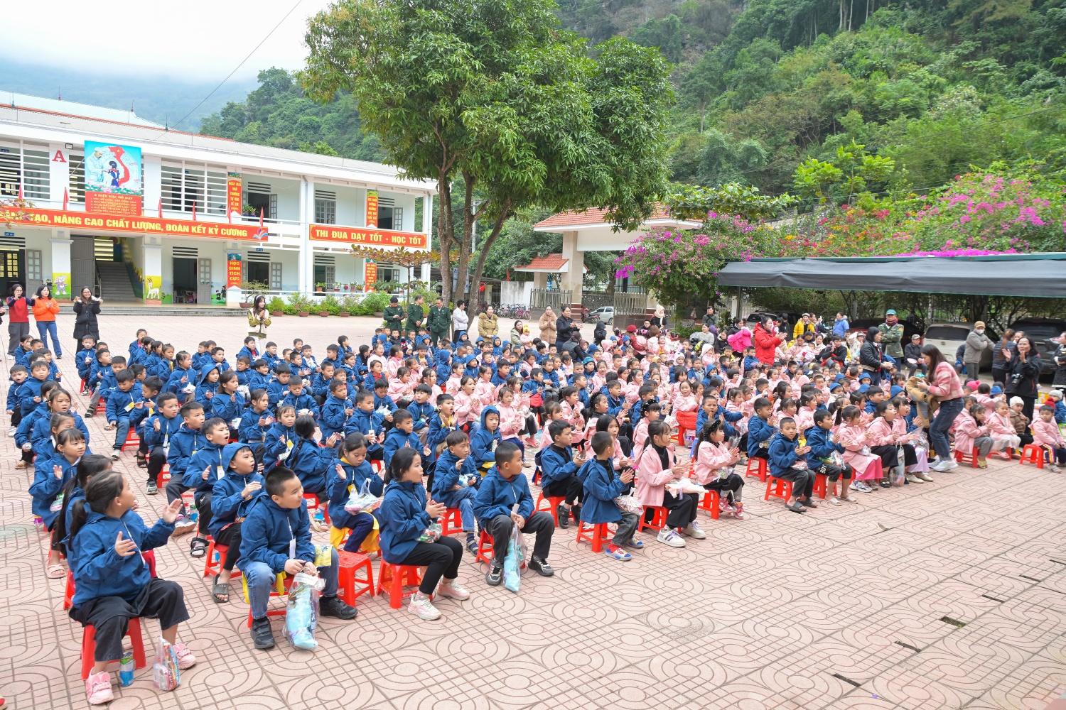 Ấm tình thiện nguyện nơi vùng cao biên giới Vị Xuyên, Hà Giang