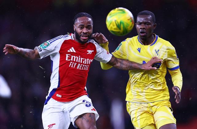 Ngược dòng bằng cú hat-trick đẳng cấp, Arsenal giành vé bán kết League Cup- Ảnh 1.
