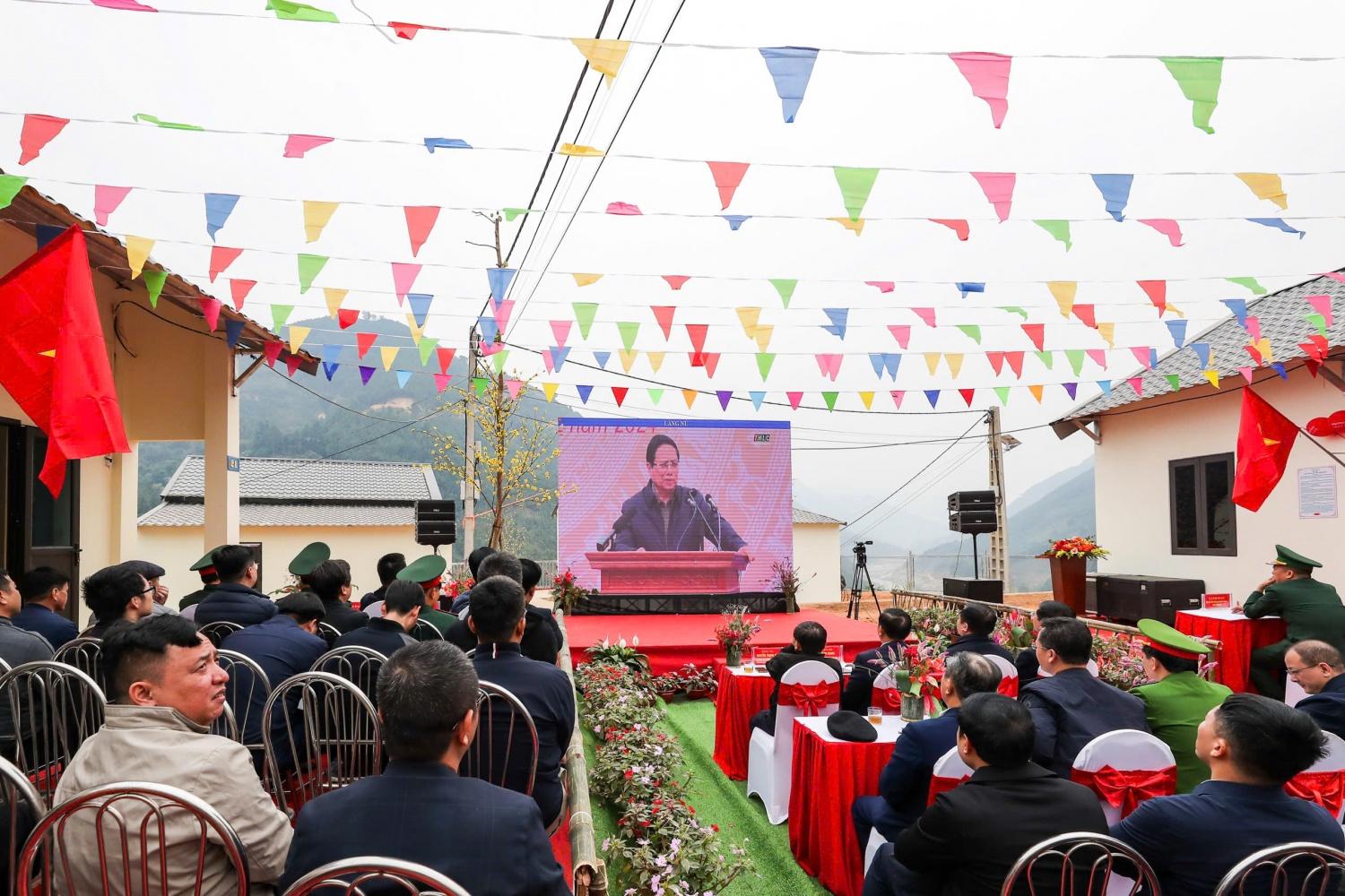 Ngày hội của nhân dân thôn Kho Vàng Ngày hội của nhân dân thôn Kho Vàng