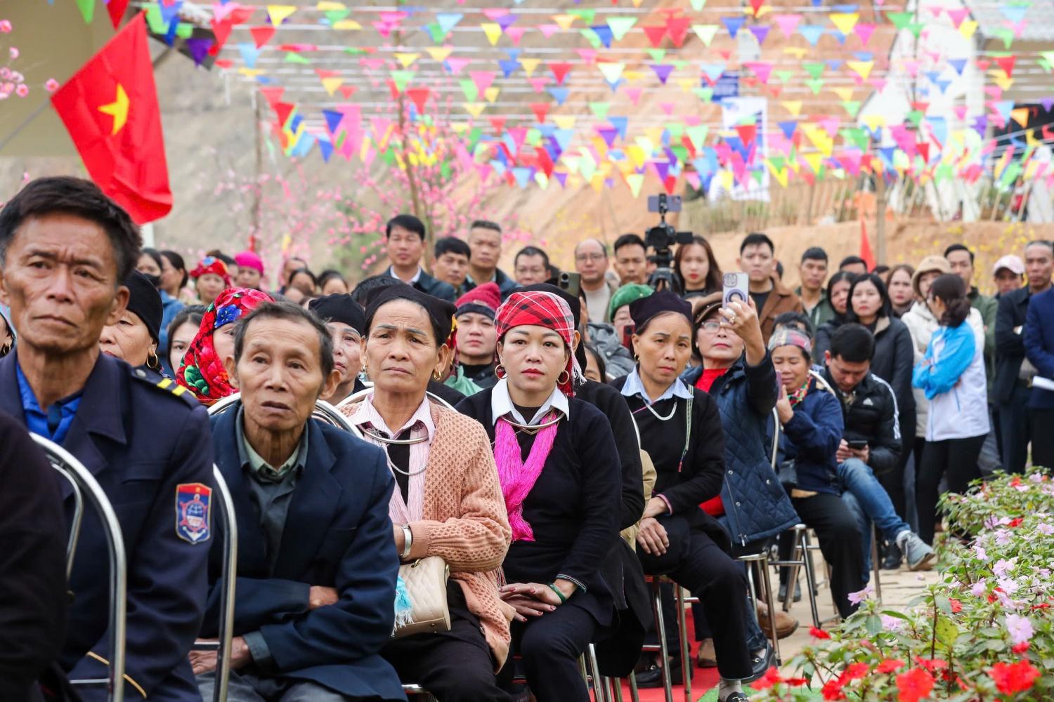 Ngày hội của nhân dân thôn Kho Vàng Ngày hội của nhân dân thôn Kho Vàng