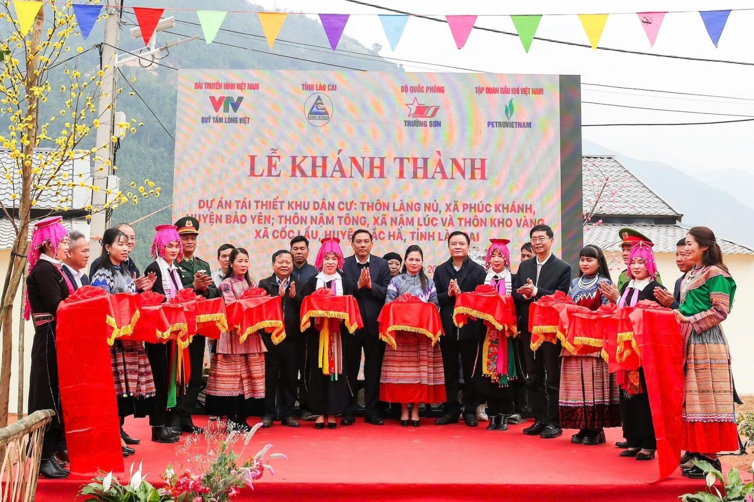Ngày hội của nhân dân thôn Kho Vàng Ngày hội của nhân dân thôn Kho Vàng