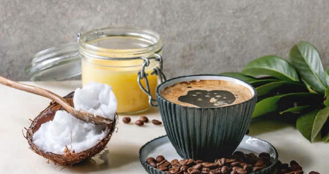 Lợi ích sức khỏe của cà phê dầu dừa. Ảnh: Theo Healthshots