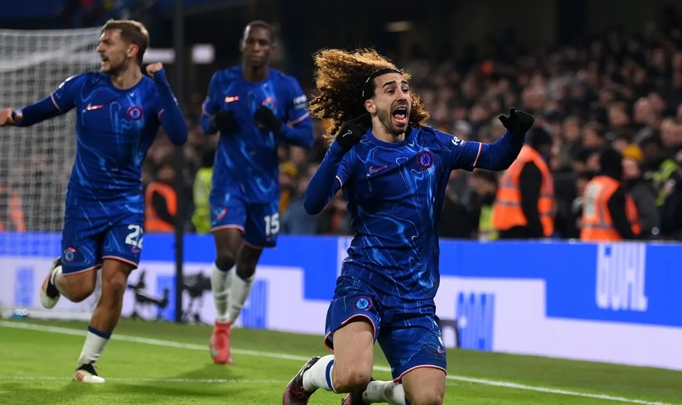 Cucurella ghi bàn trong trận đấu thứ 100 tại Premier League. Ảnh: CFC