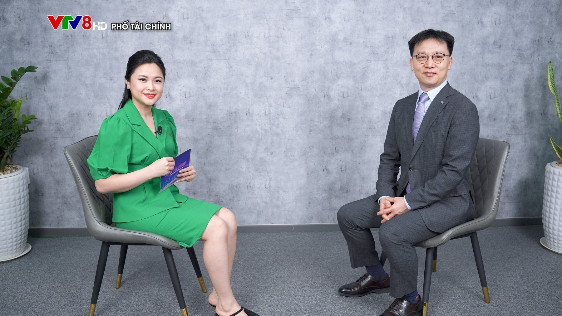 CEO Chứng khoán Mirae Asset: Việt Nam có nhiều yếu tố để thu hút dòng vốn ngoại trong thời gian tới- Ảnh 2. CEO Chứng khoán Mirae Asset: Việt Nam có nhiều yếu tố để thu hút dòng vốn ngoại trong thời gian tới- Ảnh 2.
