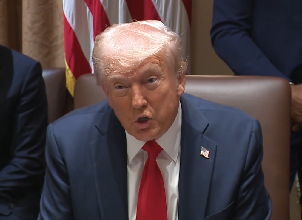 hai ong trump va zelenskyy cam ket hop tac cham dut chien tranh da chot thoa thuan khoang san hinh 1