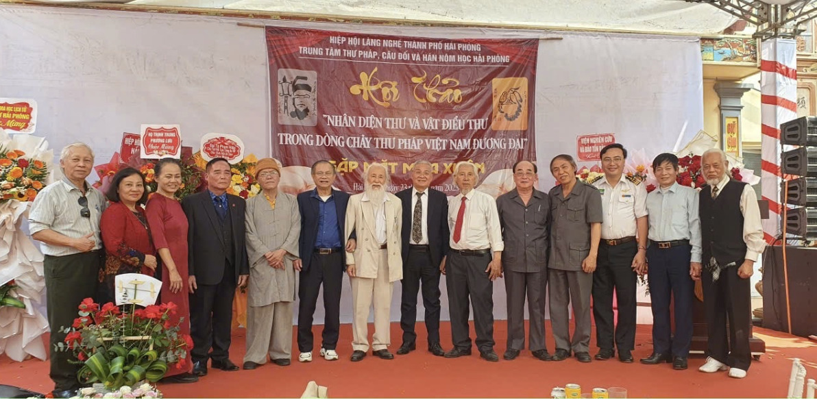 nhan dien thu va vat dieu thu  di san sang tao cua thu phap viet nam duong dai hinh 4