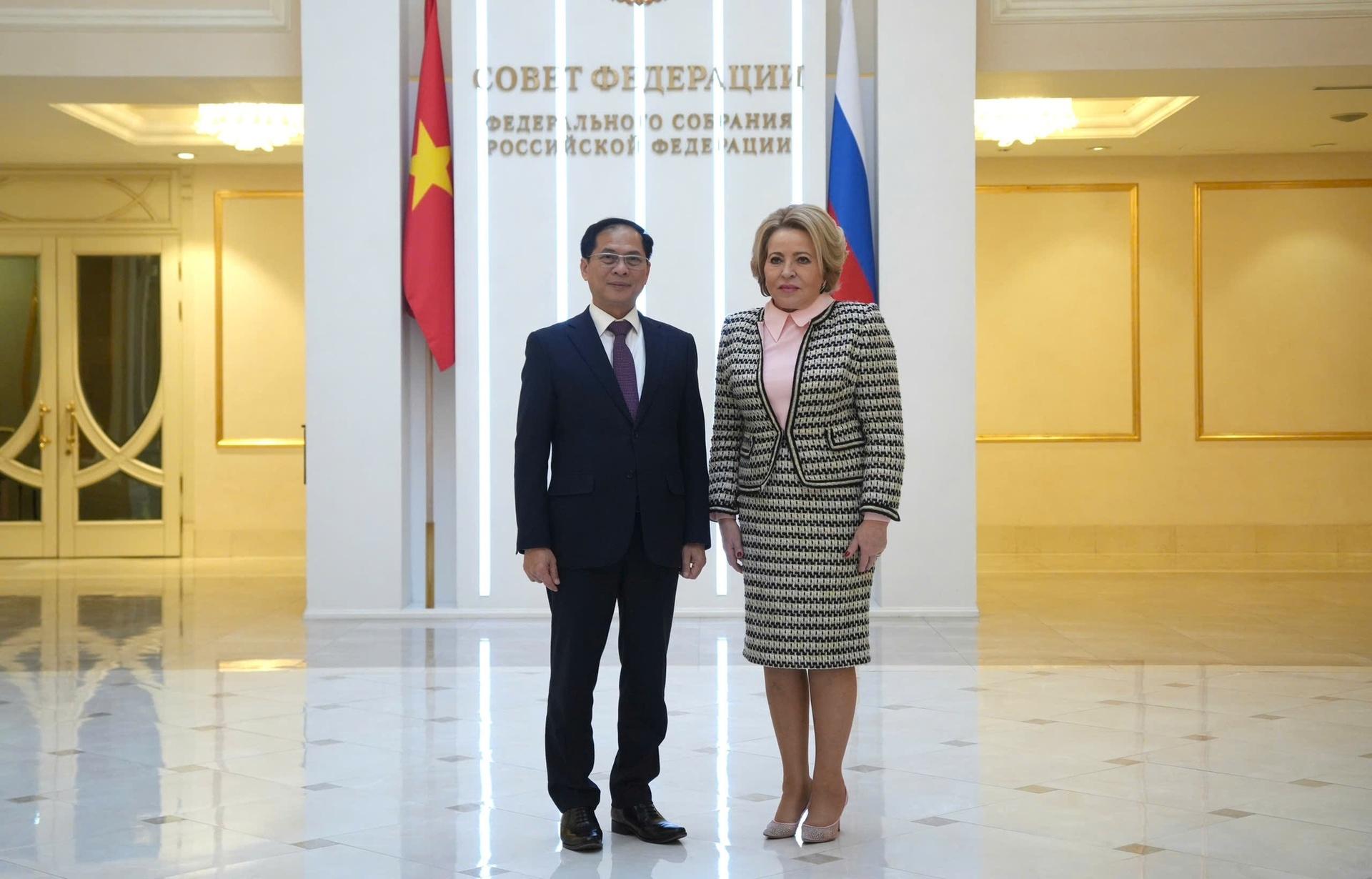 tim kiem huong dau tu moi cho doanh nghiep viet nam lien bang nga hinh 1