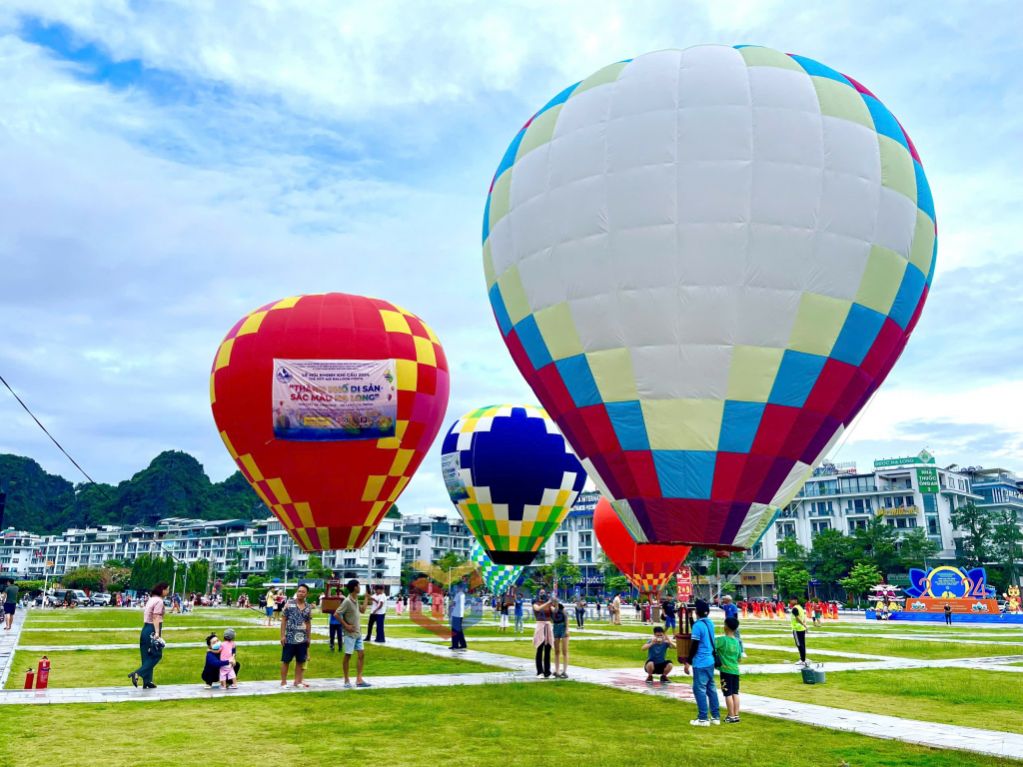 ngam toan canh vinh ha long bang khinh khi cau hinh 1