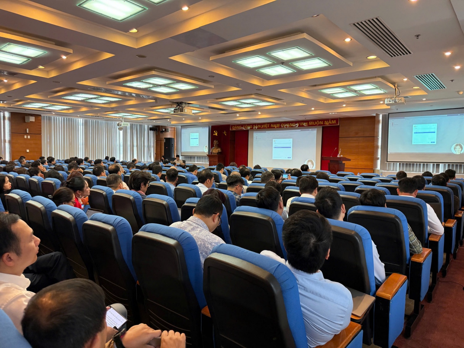 Petrovietnam tổ chức khóa đào tạo về quản lý công việc trên nền tảng Microsoft Office 365