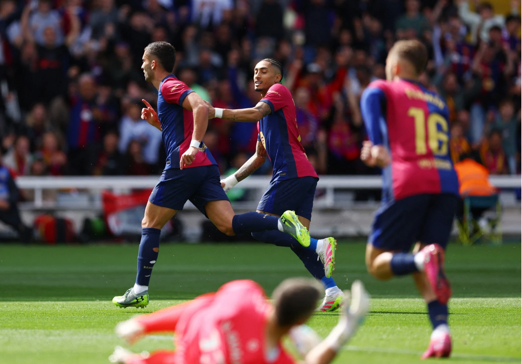 Thắng kịch tính Celta Vigo, Barca tiến sát ngôi vô địch La Liga. Ảnh: znews