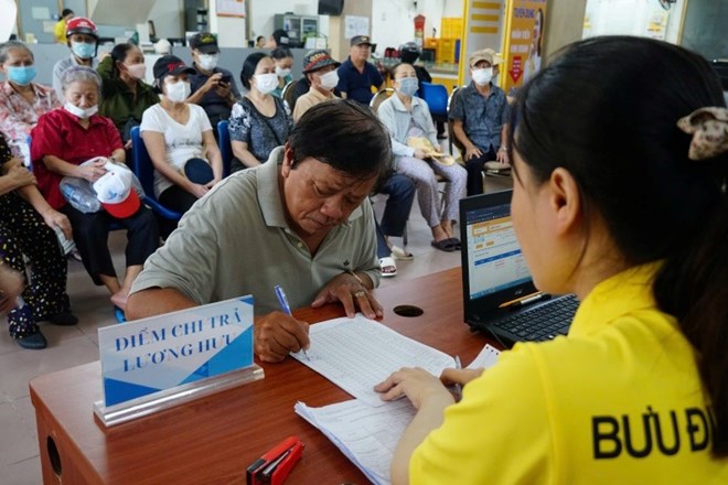 Trả lương hưu, trợ cấp BHXH tháng 5 sẽ chậm hơn bình thường