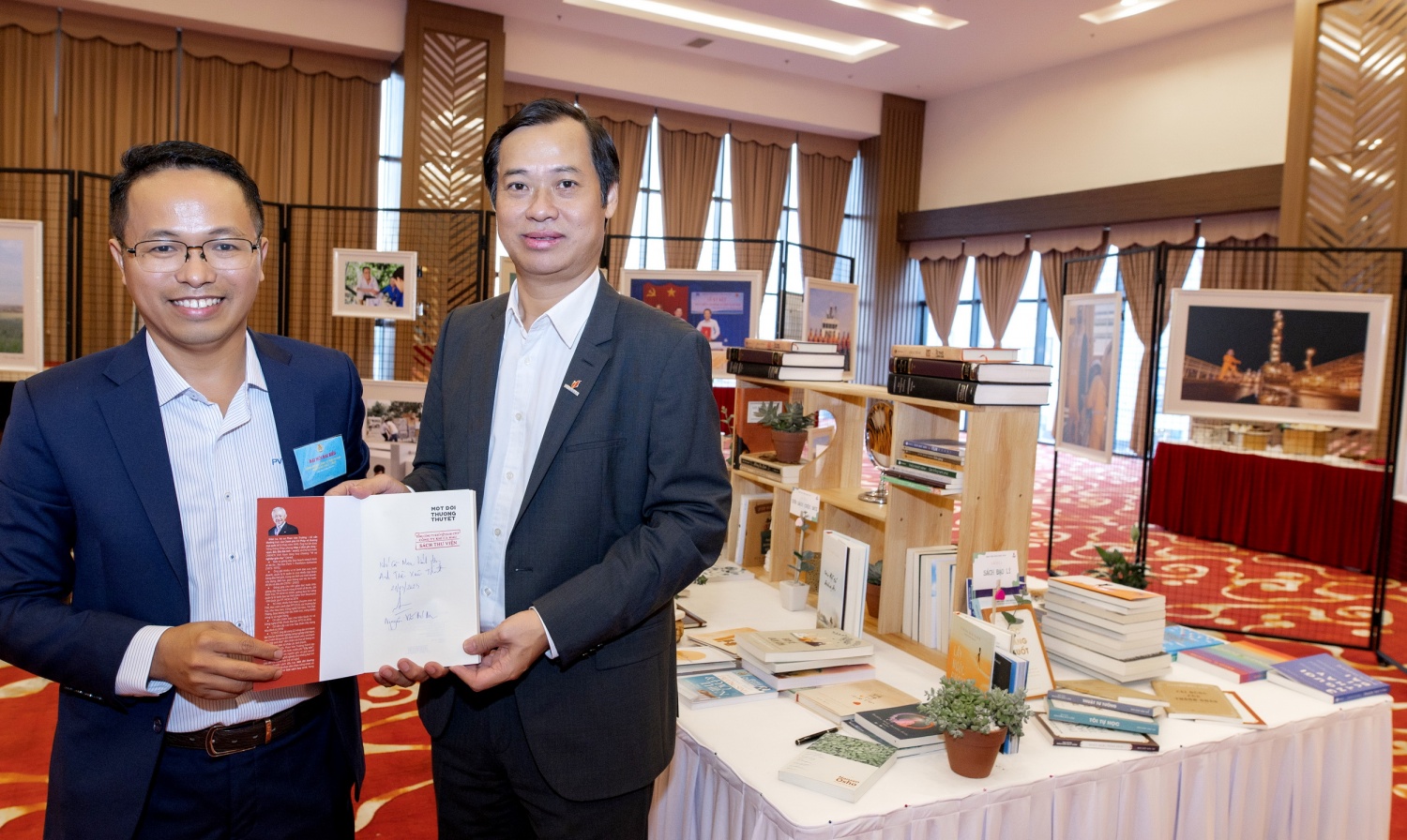 PV GAS CA MAU xây dựng văn hóa đọc: “Lãnh đạo từ bên trong”