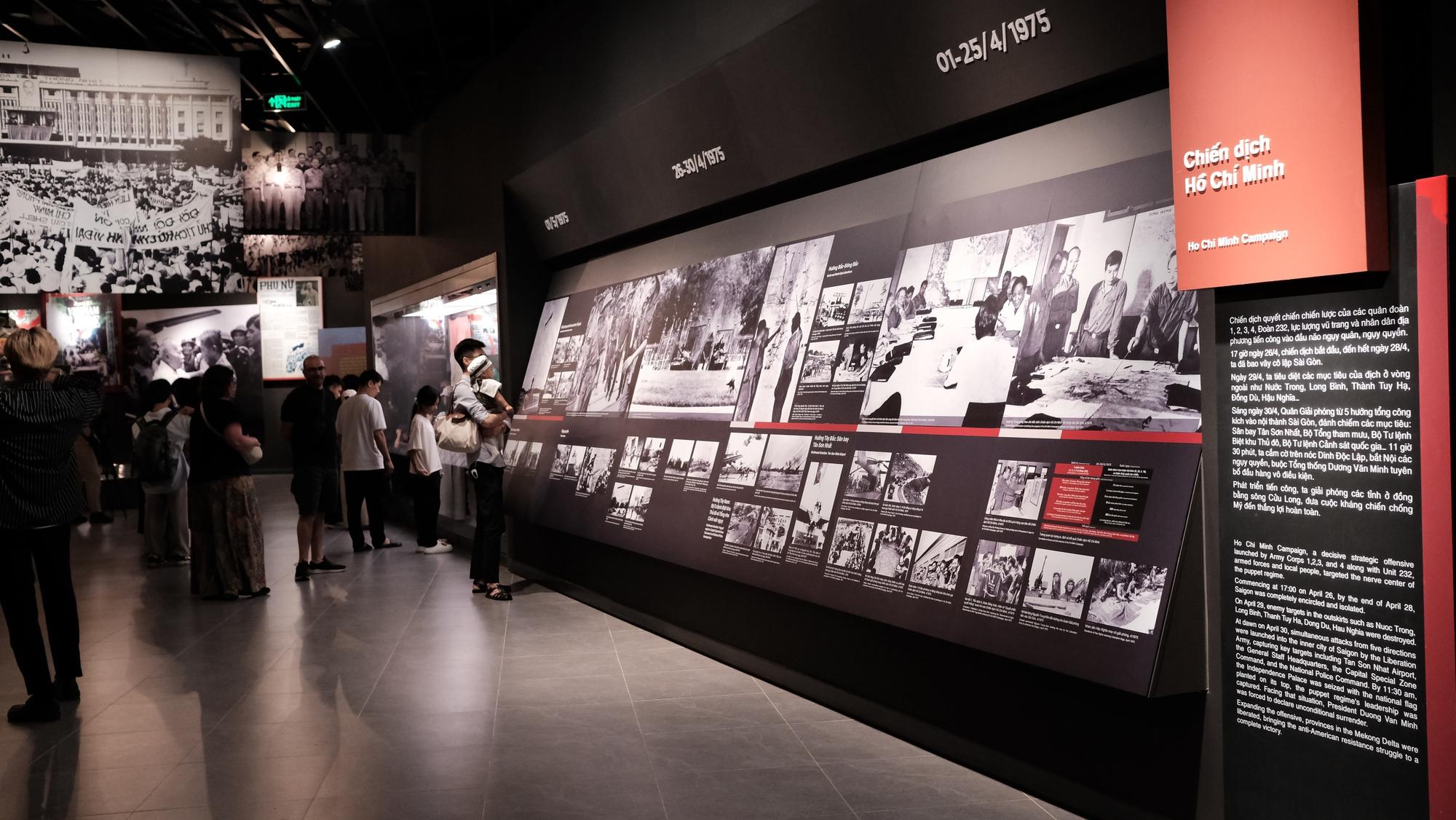 Bảo tàng Lịch sử Quân sự Việt Nam thu phí 40.000 đồng/người, khách vẫn đến đông nghịt trước thềm 30.4- Ảnh 29. Bảo tàng Lịch sử Quân sự Việt Nam thu phí 40.000 đồng/người, khách vẫn đến đông nghịt trước thềm 30.4- Ảnh 29.