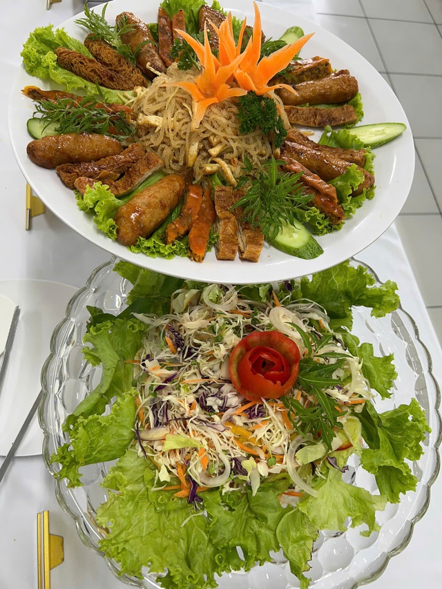 Có gì trong bữa ăn được công nhân chấm 10 điểm?- Ảnh 9.