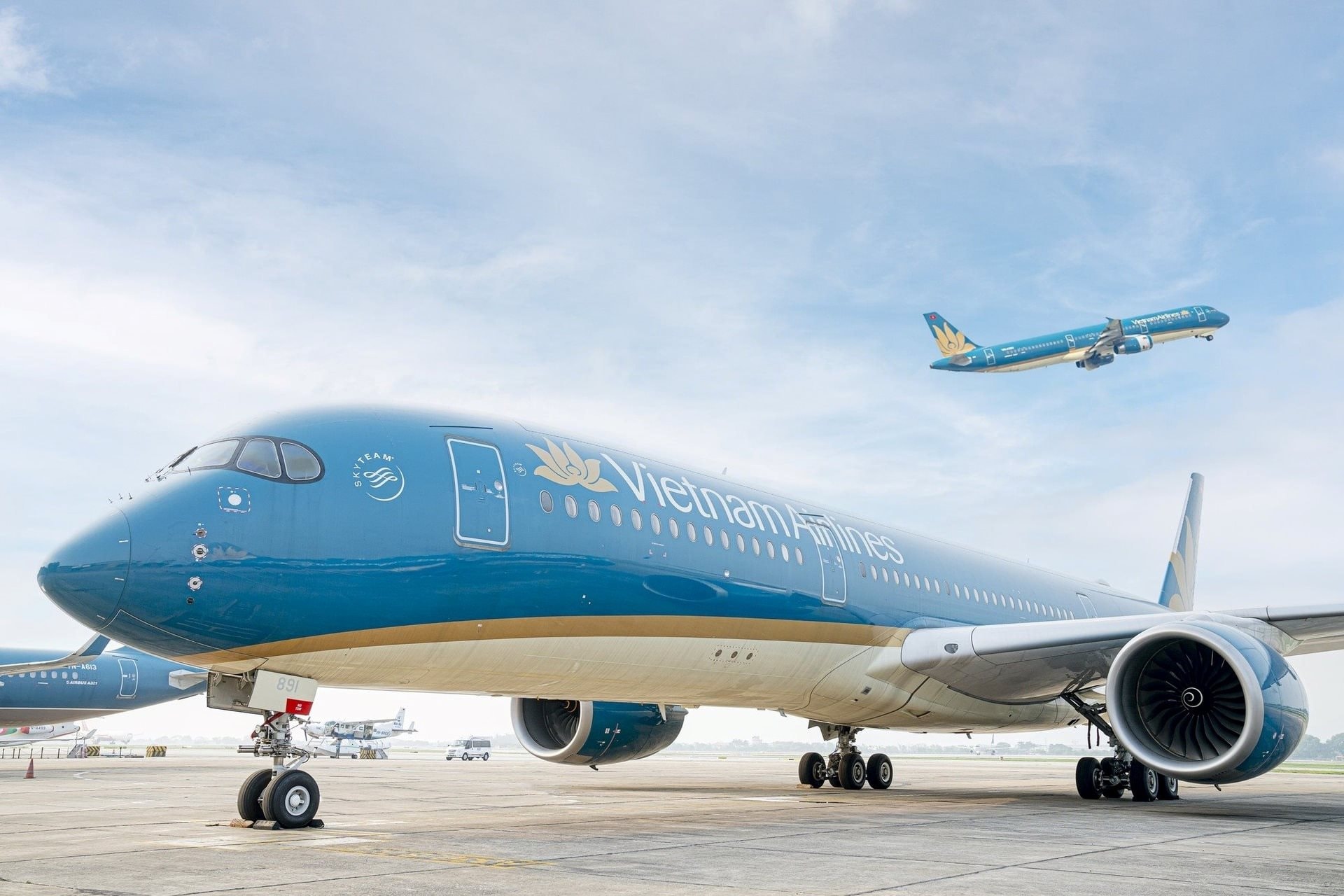 Vietnam Airlines triệu tập ĐHĐCĐ bất thường: Tăng vốn và triển khai dự án 50 máy bay thân hẹp gần 93.000 tỷ đồng- Ảnh 1.