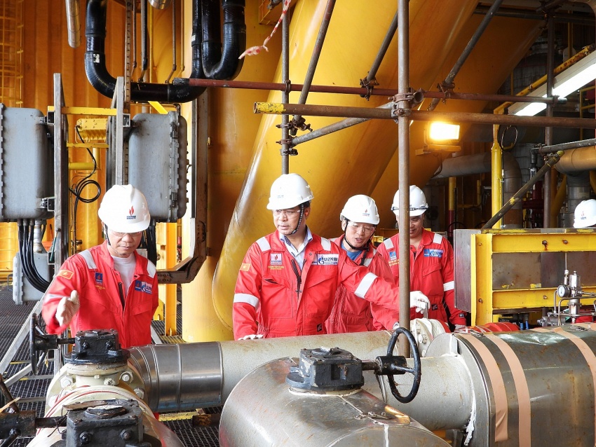 Đảng bộ Công ty Điều hành Dầu khí Biển Đông: Vững vàng nơi đầu sóng Đảng bộ Công ty Điều hành Dầu khí Biển Đông: Vững vàng nơi đầu sóng