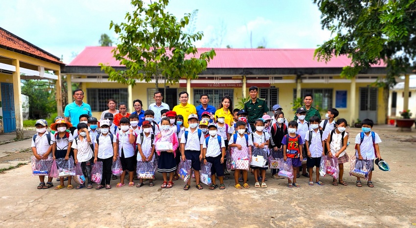 Đảng bộ Công ty Điều hành Dầu khí Biển Đông: Vững vàng nơi đầu sóng Đảng bộ Công ty Điều hành Dầu khí Biển Đông: Vững vàng nơi đầu sóng