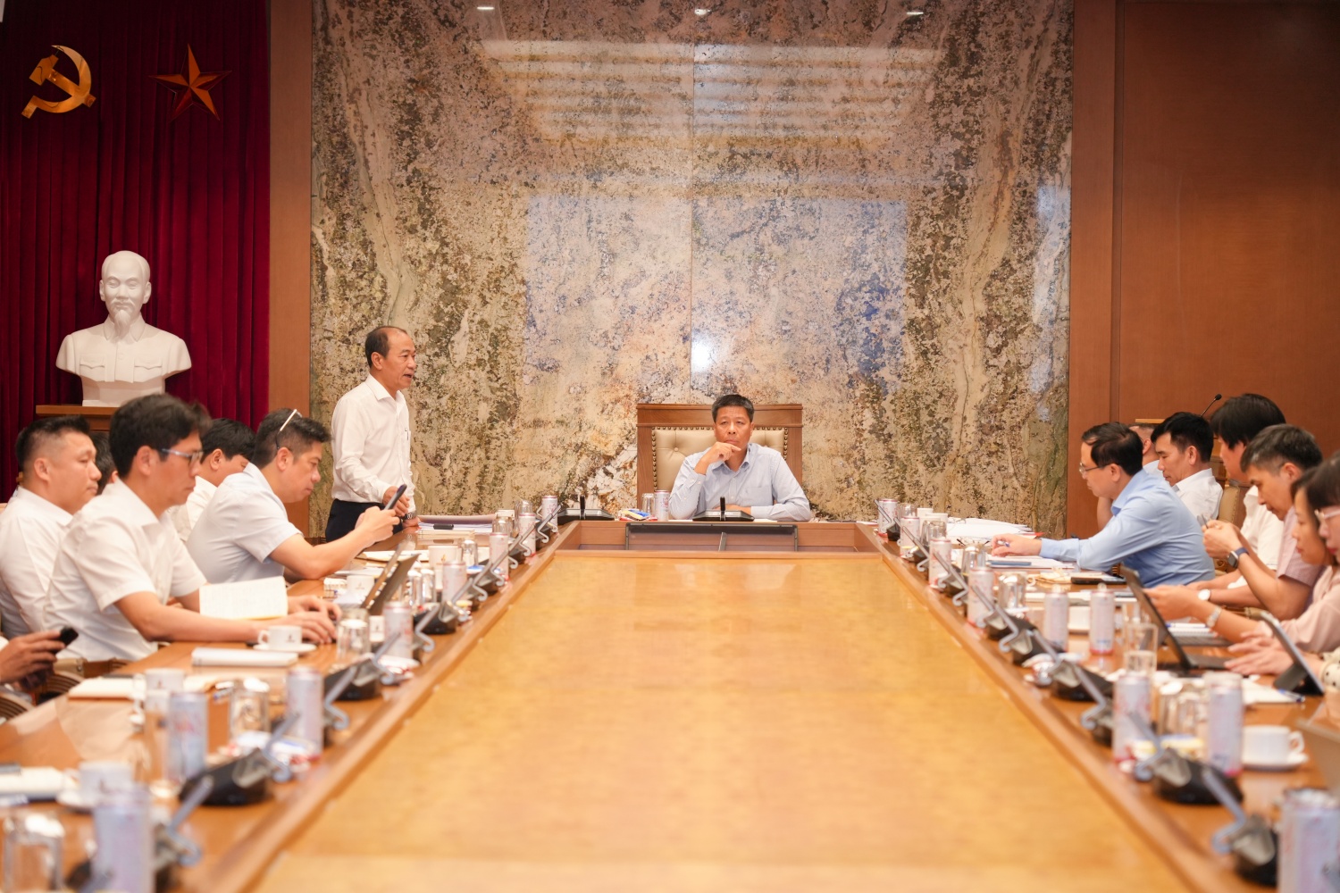 Đảng bộ BMQL&ĐH Petrovietnam phát huy vai trò hạt nhân chính trị, đưa Tập đoàn vượt thách thức, về đích đầy kỳ vọng Đảng bộ BMQL&ĐH Petrovietnam phát huy vai trò hạt nhân chính trị, đưa Tập đoàn vượt thách thức, về đích đầy kỳ vọng