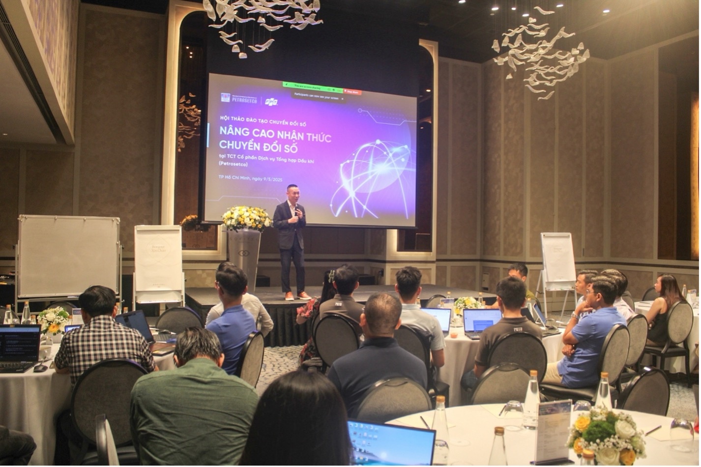PETROSETCO và FPT triển khai thành công Hội thảo đào tạo “Chuyển đổi số trong doanh nghiệp” hướng tới phát triển bền vững và hiệu quả PETROSETCO và FPT triển khai thành công Hội thảo đào tạo “Chuyển đổi số trong doanh nghiệp” hướng tới phát triển bền vững và hiệu quả