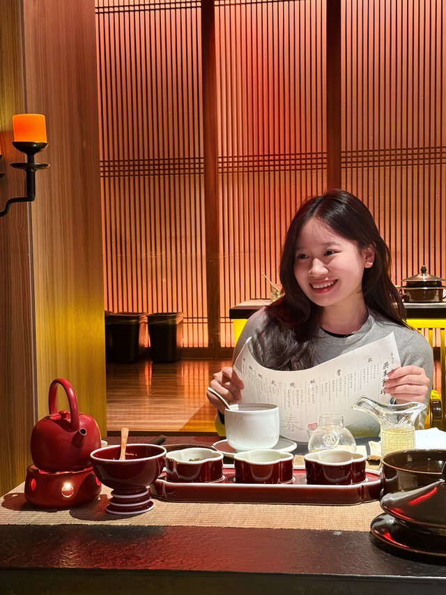 Khách Việt ấn tượng với trải nghiệm ở quán lẩu Trung Quốc, nhận xét: