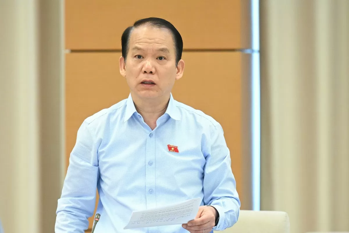 Chủ nhiệm Ủy ban Pháp luật và Tư pháp Hoàng Thanh Tùng Chủ nhiệm Ủy ban Pháp luật và Tư pháp Hoàng Thanh Tùng