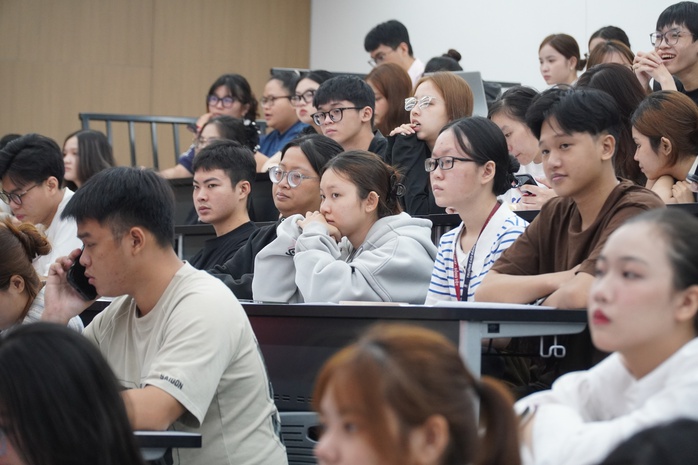 Nhiều cơ hội thực tập, làm việc tại nước ngoài cho sinh viên- Ảnh 4.