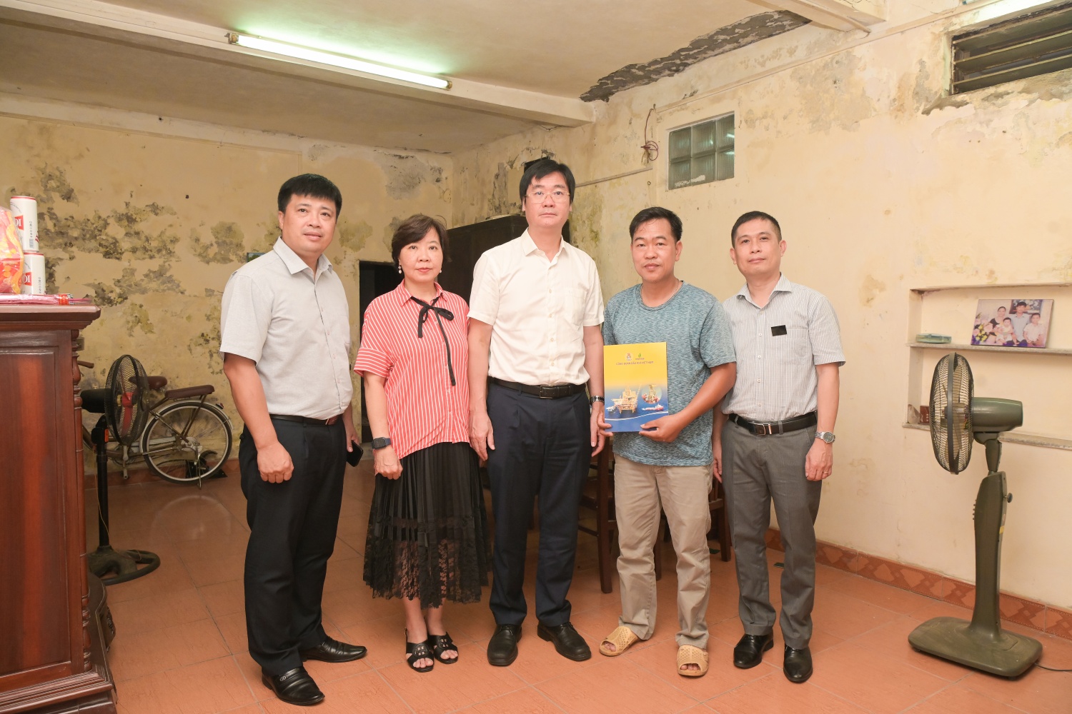 Công đoàn Dầu khí Việt Nam : Điểm tựa tinh thần vững chắc, cùng người lao động vượt khó Công đoàn Dầu khí Việt Nam : Điểm tựa tinh thần vững chắc, cùng người lao động vượt khó