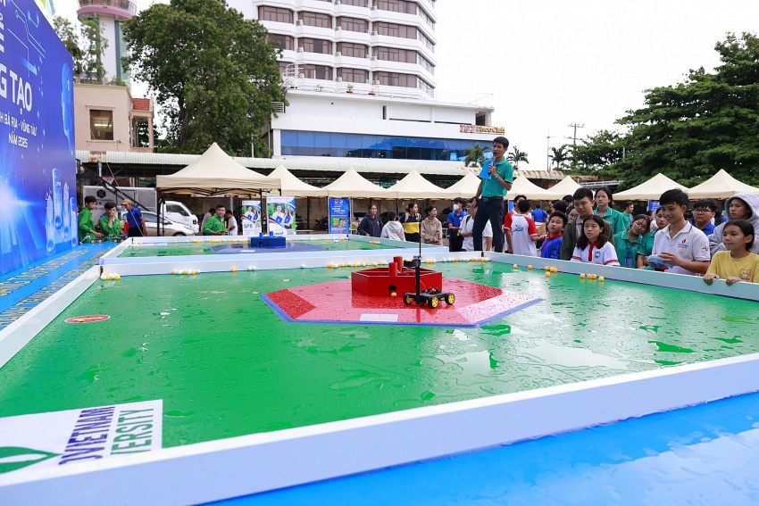 PVU đồng hành cùng Liên hoan