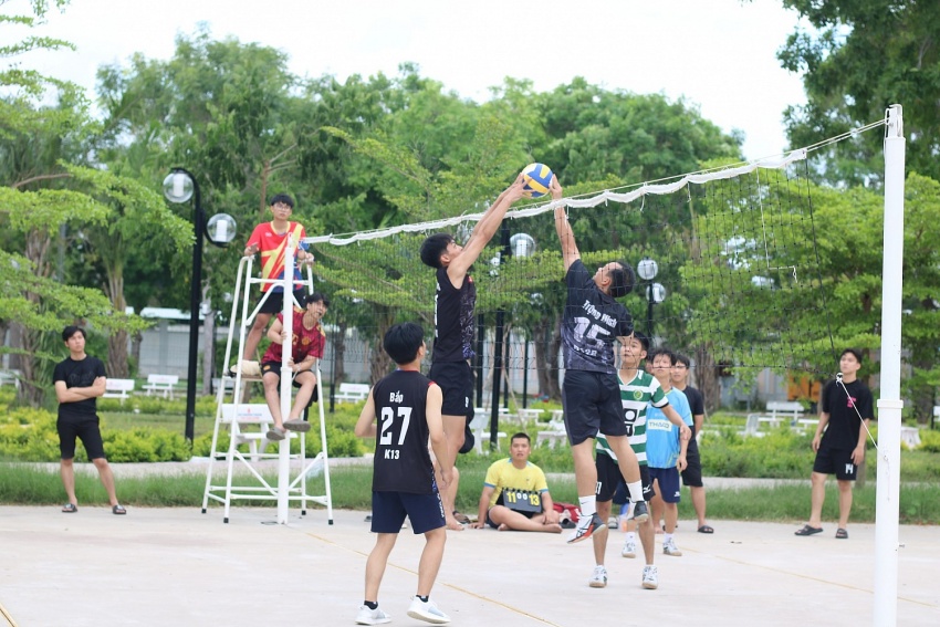 Sôi động Hội thao Sinh viên PVU 2025: Dấu ấn tuổi trẻ, gắn kết và phát triển toàn diện