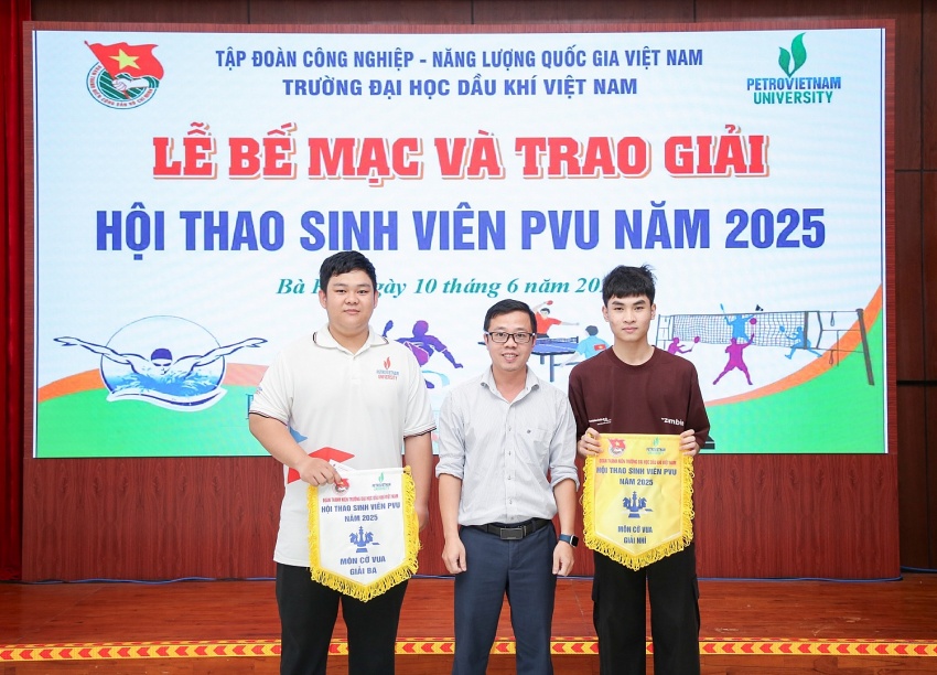 Sôi động Hội thao Sinh viên PVU 2025: Dấu ấn tuổi trẻ, gắn kết và phát triển toàn diện