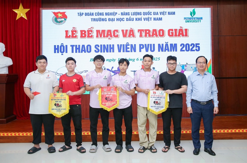 Sôi động Hội thao Sinh viên PVU 2025: Dấu ấn tuổi trẻ, gắn kết và phát triển toàn diện