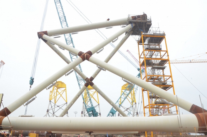 Từ vô vàn thách thức đến dấu ấn triệu đô trên bản đồ năng lượng xanh toàn cầu