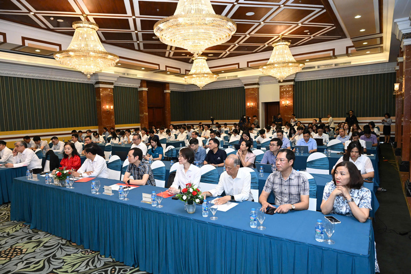 Diễn đàn thu hút sự tham gia của đại diện cơ quan các bộ, ngành, chuyên gia kinh tế, đại diện các doanh nghiệp
