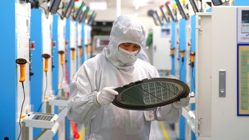 Ngành công nghiệp hóa chất tại Việt Nam đã hình thành và phát triển từ những năm 50 của thế kỷ trước. Ảnh minh hoạ