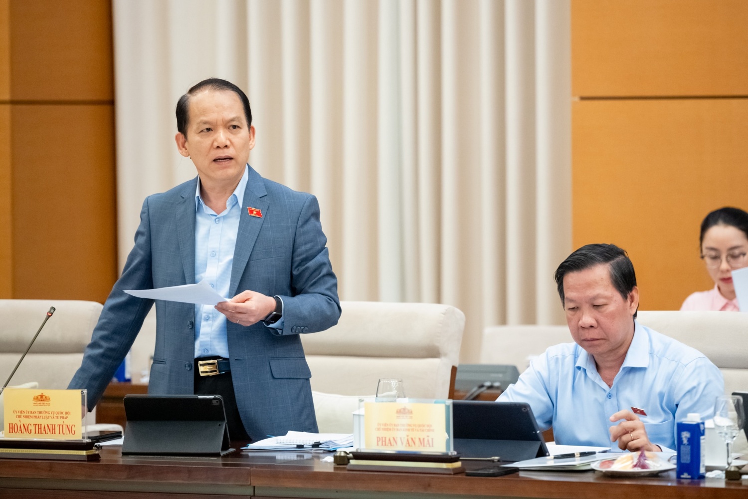 Cụ thể hóa phân cấp, phân quyền, tạo đột phá trong phát triển kinh tế Cụ thể hóa phân cấp, phân quyền, tạo đột phá trong phát triển kinh tế