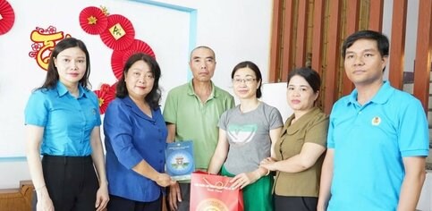 Tiếp tục tăng cường công tác đại diện, chăm lo toàn diện cho người lao động