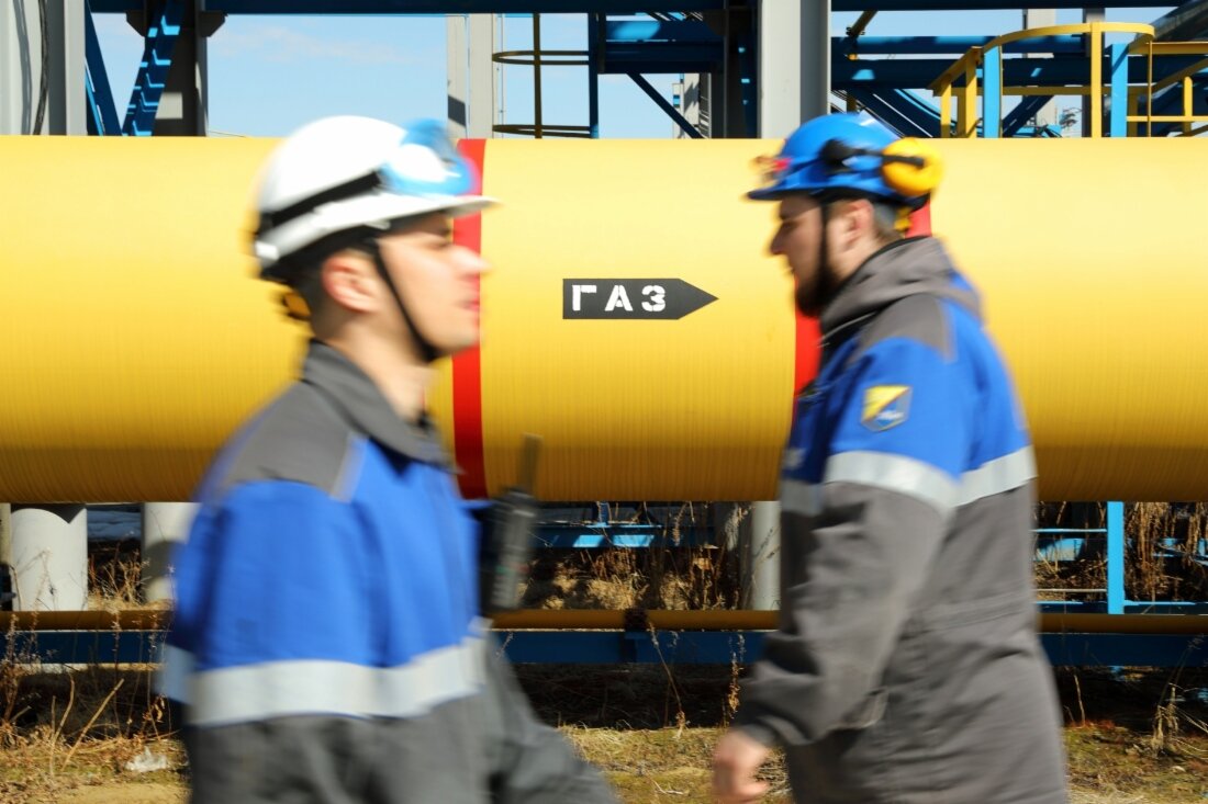 Nhân viên của Gazprom tại mỏ dầu, khí đốt  Chayandinskoye. Ảnh: Gapzrom