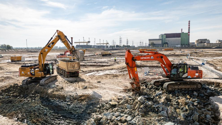 Công trường xây dựng nhà máy điện hạt nhân Paks-2. Ảnh: Pak-2